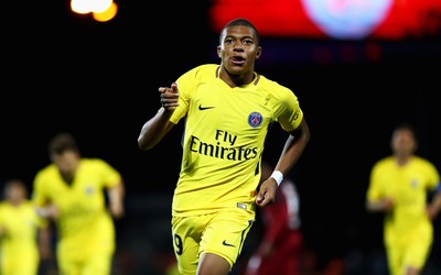 金博电竞快讯-于帕梅卡诺又伤退太脆了